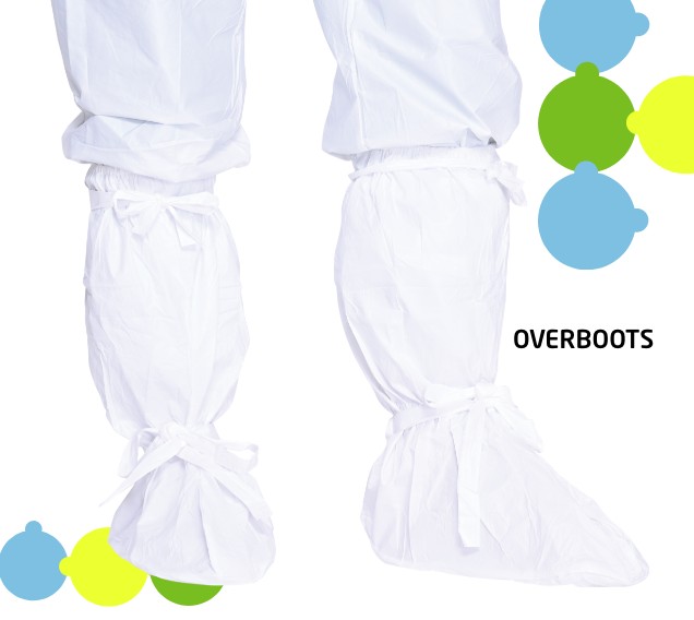 Non-sterile cleanroom coverall with mandarin collar, hood with integrated facemask and overboots